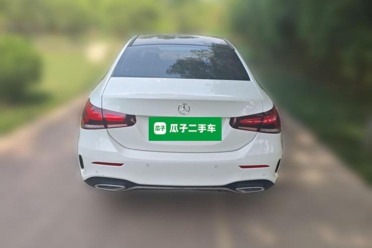 奔驰A级 2021款 A 200 L 运动轿车动感型车身外观6