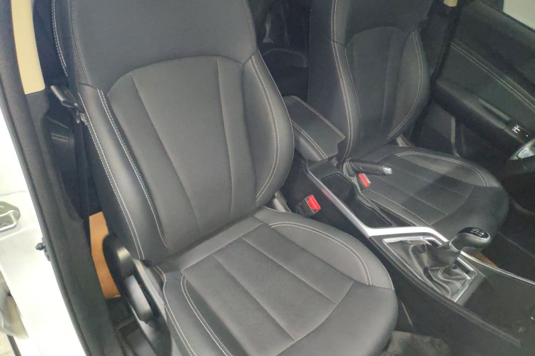 吉利汽车 远景X3 2020款 1.5L 手动精英型局部细节41