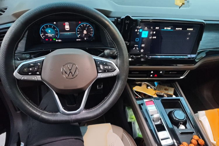 大众 威然 2023款 改款 380TSI 尊贵版中控内饰13