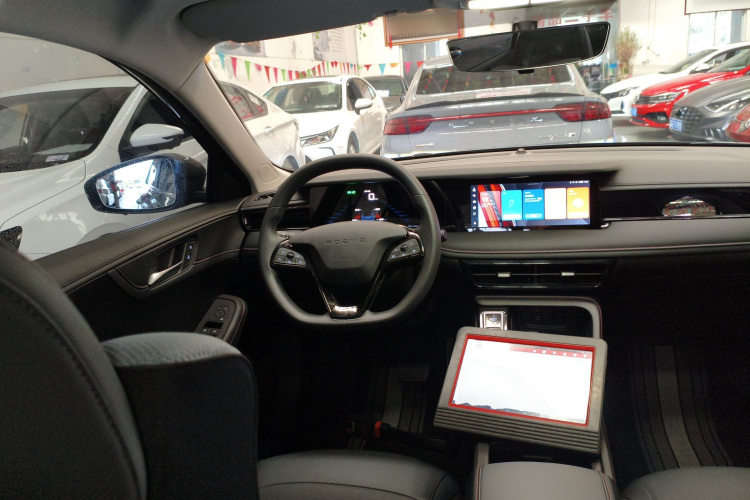 荣威i5 2024款 1.5L CVT尊荣版中控内饰13