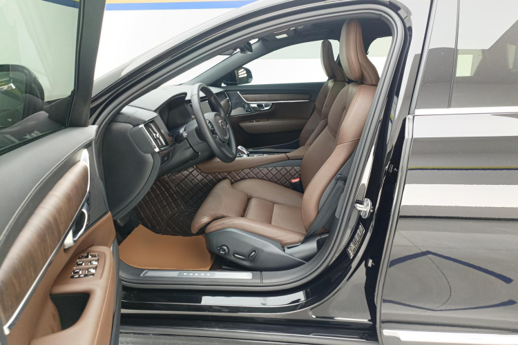 沃尔沃S90 2024款 B5 智远豪华版中控内饰19