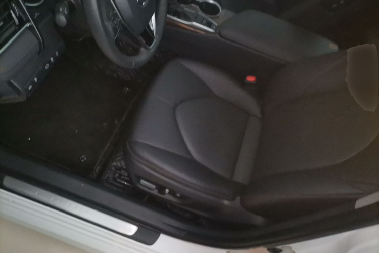 丰田 凯美瑞 2019款 改款 2.0G 豪华版局部细节19