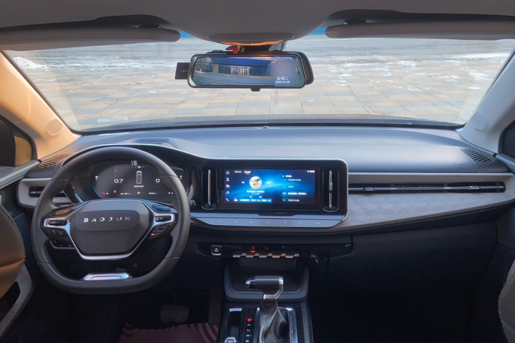 宝骏RM-5 2019款 1.5T CVT 24小时在线豪华型 7座中控内饰7004