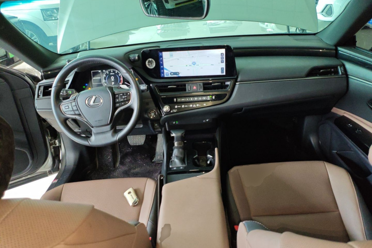 雷克萨斯ES 2023款 200 卓越版中控内饰12
