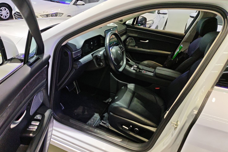 鸿蒙智行 问界M5 2022款 增程后驱标准版中控内饰20