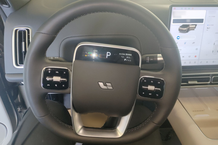 理想汽车 理想L8 2024款 Max中控内饰13