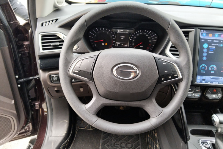 广汽传祺 传祺GS4 2017款 235T 自动两驱精英版中控内饰13