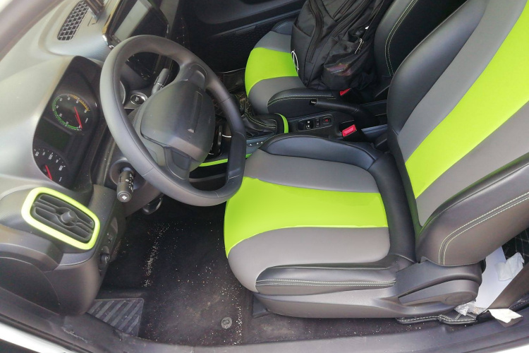 荣威 科莱威CLEVER 2021款 302km新四座超能版中控内饰19