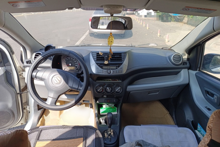 铃木 奥拓 2013款 1.0L 自动豪华型中控内饰12