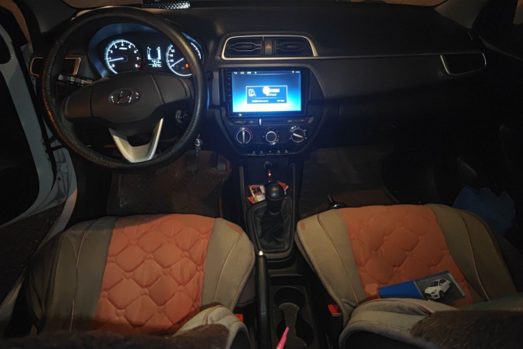 现代 瑞纳 2017款 1.4L 手动焕新版 国VI中控内饰12