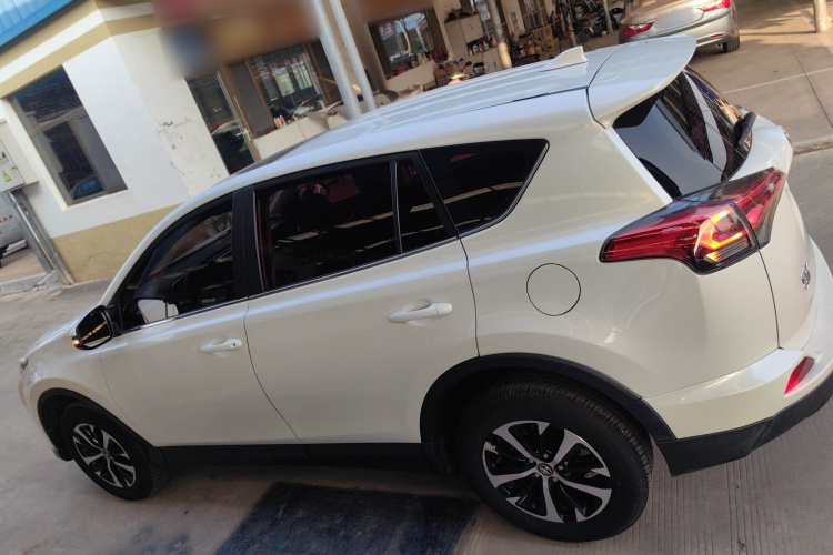 丰田 RAV4荣放 2019款 2.0L CVT两驱先锋版 国V车身外观4