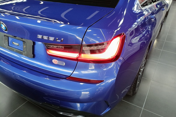 宝马3系 2021款 325Li M运动套装车身外观9