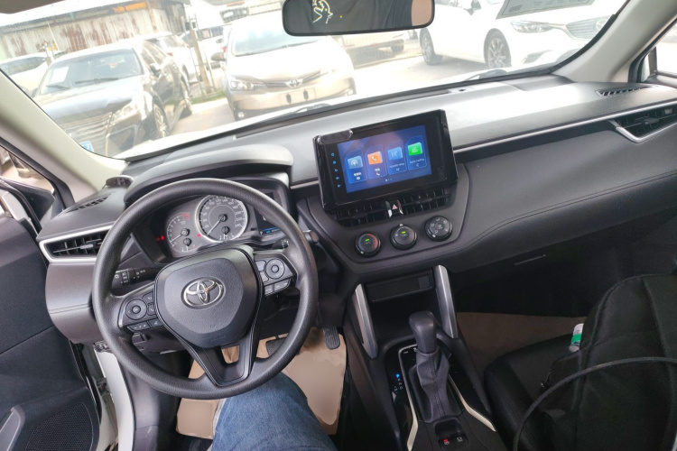 丰田 卡罗拉锐放 2022款 2.0L 先锋版中控内饰7002