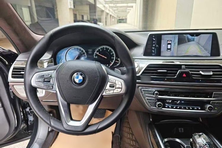 宝马7系 2016款 730Li 豪华型中控内饰7002