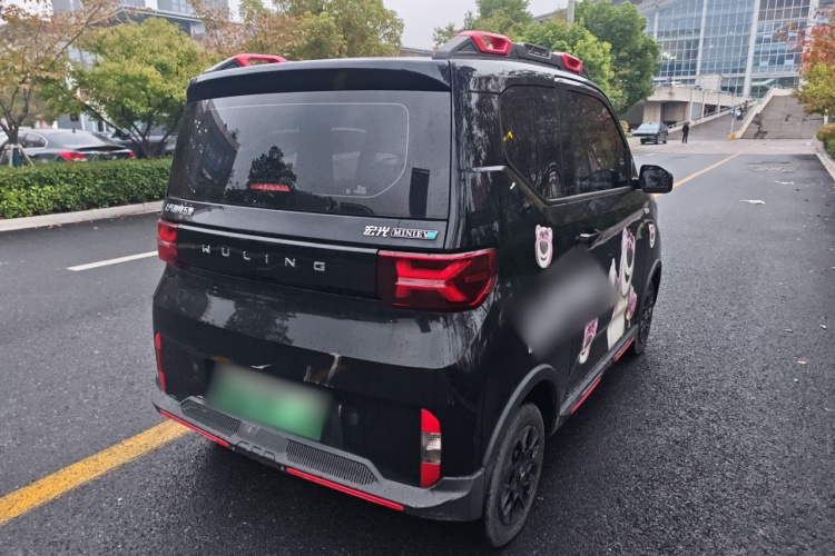 五菱汽车 宏光MINIEV 2022款 GAMEBOY 200km 玩咖款 磷酸铁锂车身外观6005