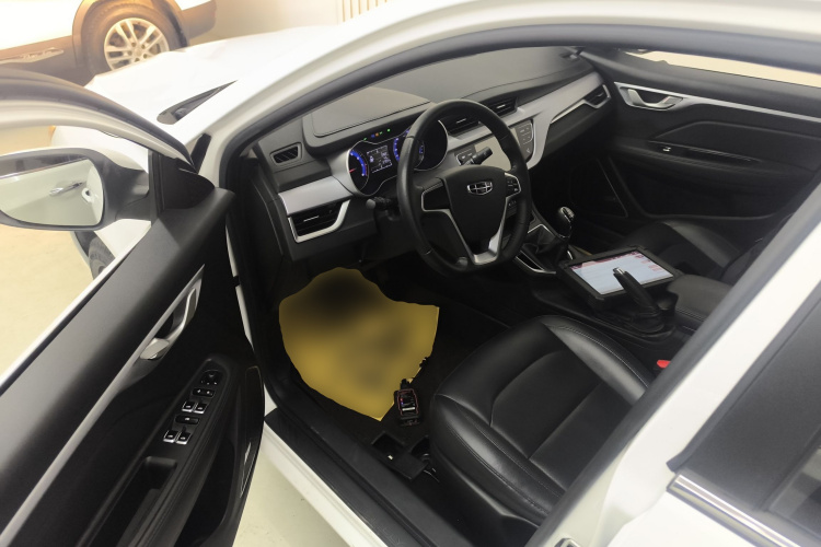 吉利汽车 远景 2020款 改款 1.5L 手动亚运版中控内饰7003