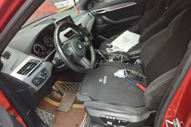 宝马X2(进口) 2018款 sDrive25i 豪华型M越野套装 国V局部细节19