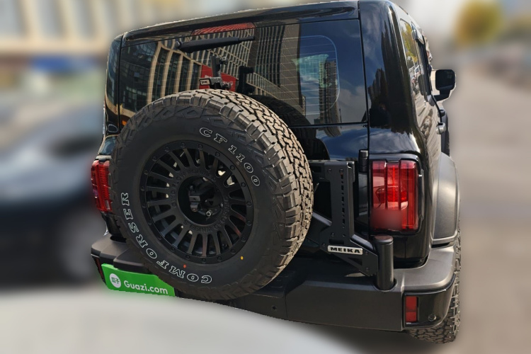 坦克300 2025款 2.0T 征服者车身外观6