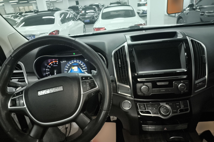 哈弗H9 2017款 2.0T 汽油四驱尊享型 5座中控内饰12