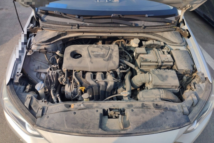 现代 领动 2016款 1.6L 自动智炫·豪华型局部细节24