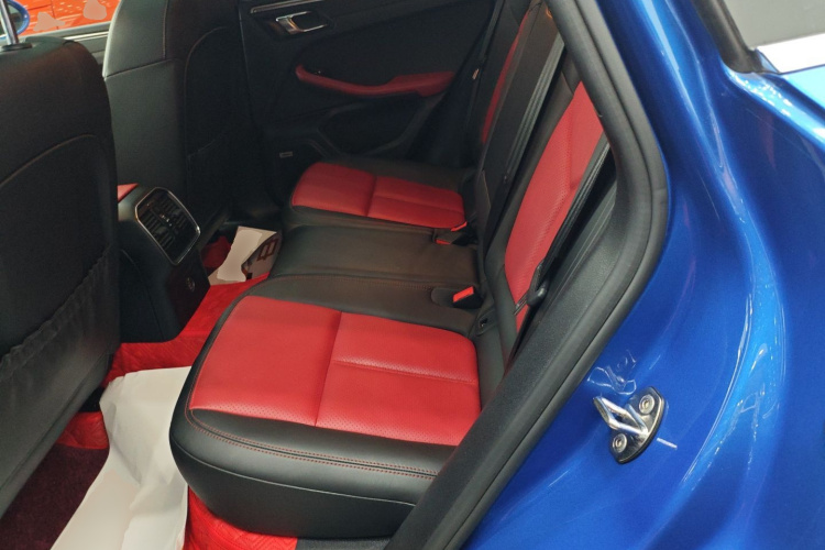 保时捷 2018款 Macan 2.0T中控内饰21