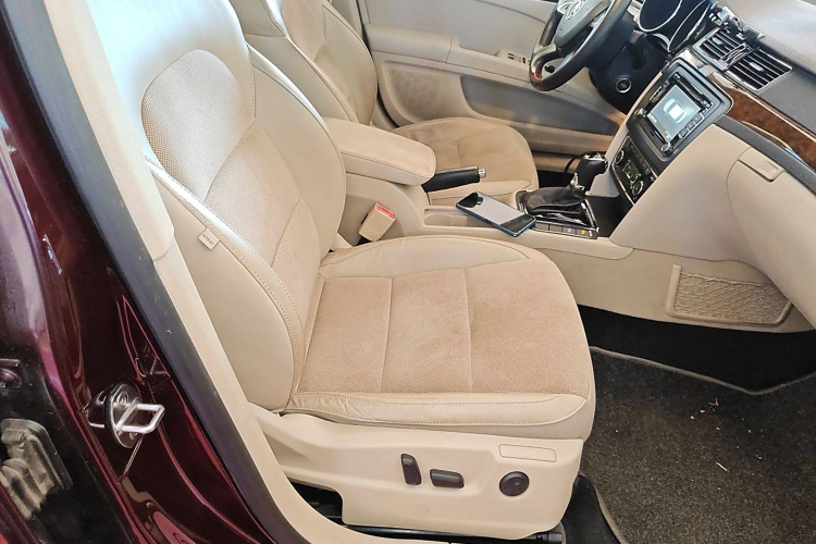 斯柯达 速派 2013款 2.0TSI DSG尊仕版局部细节41