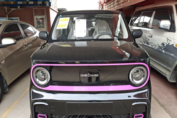 吉利银河 2025款 210km 熊猫卡丁车身外观2