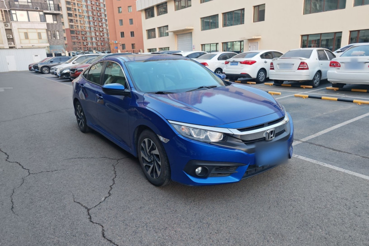 本田 思域 2016款 220TURBO 手动豪华版车身外观3