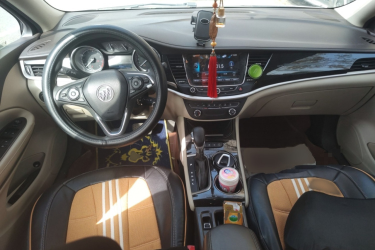 别克 威朗 2017款 三厢 15S 自动领先型中控内饰7002