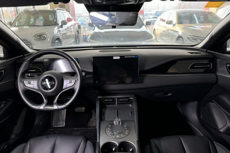 比亚迪 海豹06新能源 2024款 DM-i 120KM尊享型中控内饰7008