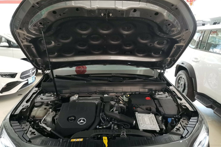 奔驰GLB 2022款 改款二 GLB 200 动感型机舱底盘24