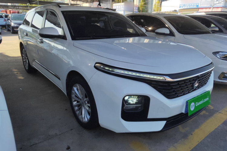 宝骏RC-5 2020款 RC-5W 1.5T CVT智耀豪华型车身外观6002