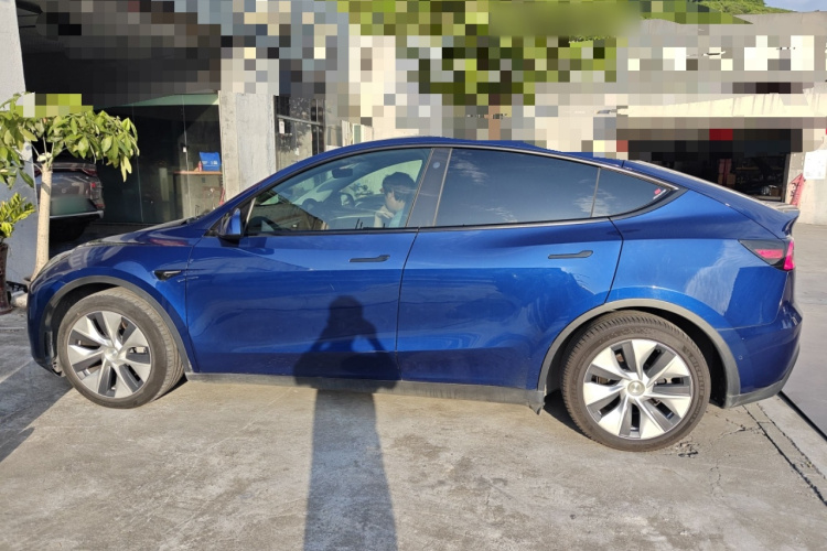 特斯拉 Model Y 2021款 长续航全轮驱动版车身外观6004