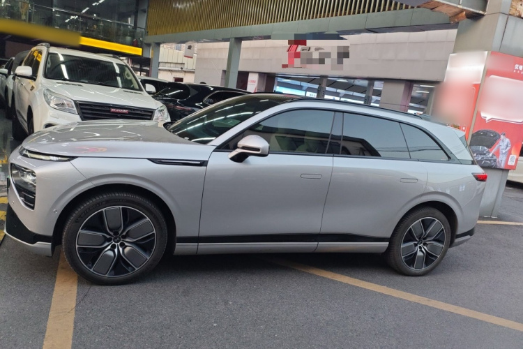 小鹏G9 2024款 702 Max车身外观4