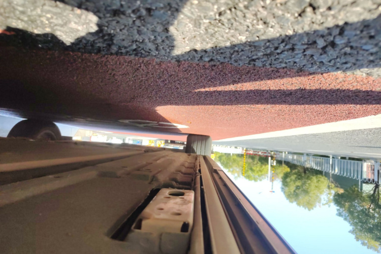 腾势D9 2024款 DM-i 980 四驱尊贵型局部细节9003