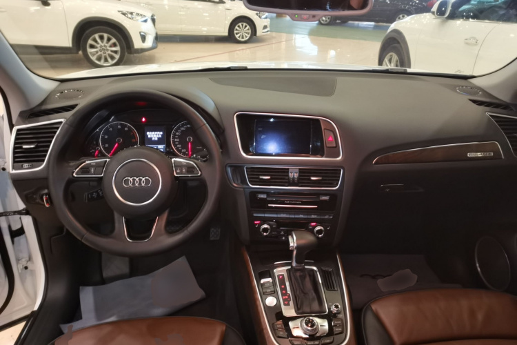 奥迪Q5 2016款 40 TFSI 舒适型中控内饰7002