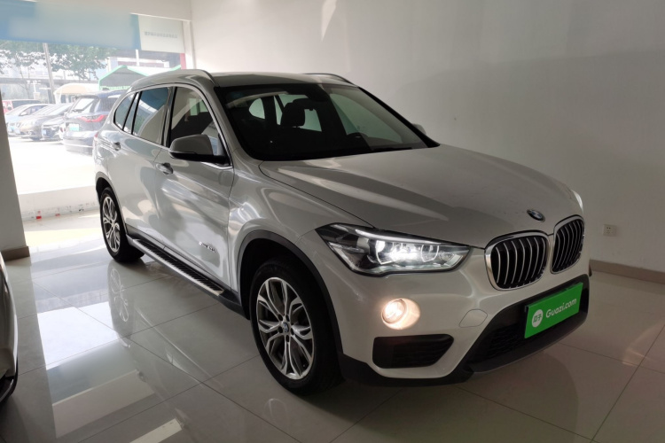 宝马X1 2018款 sDrive20Li 领先型车身外观6002