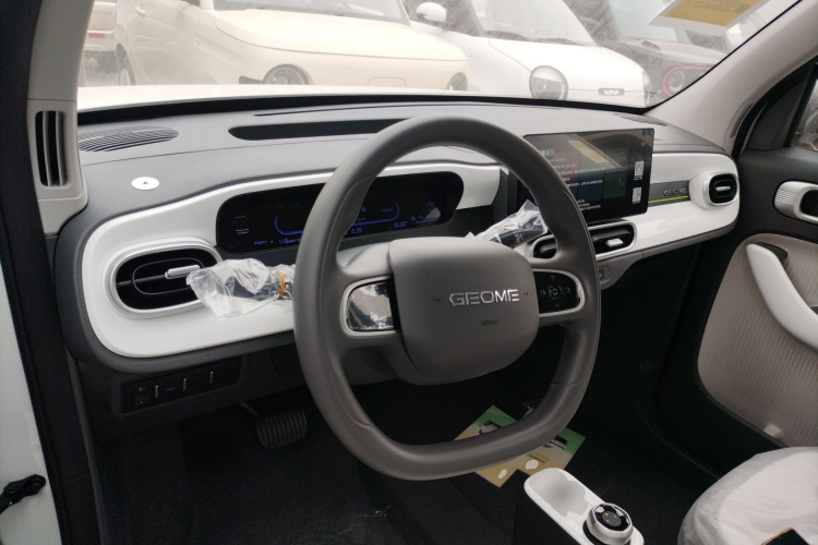 吉利银河 熊猫 2025款 210km 元气熊中控内饰12