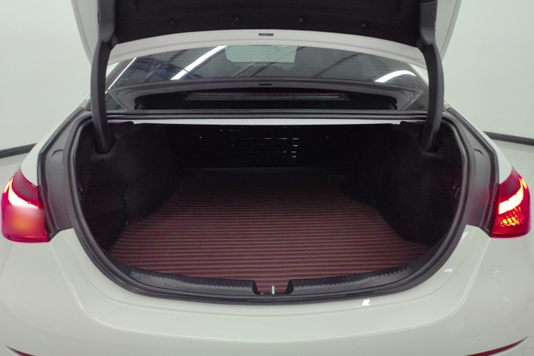 奔驰C级 2023款 改款 C 200 L 运动版机舱底盘23