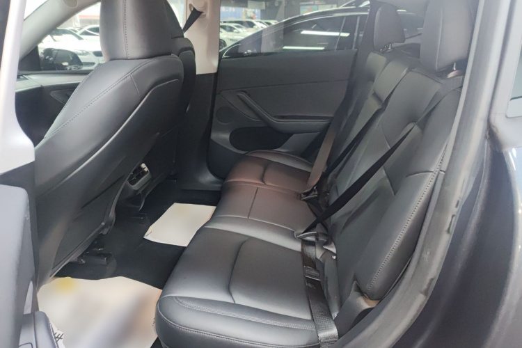 特斯拉 Model Y 2024款 后轮驱动版中控内饰7004