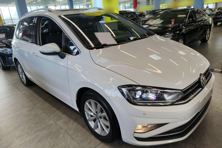 大众 高尔夫·嘉旅 2020款 280TSI 自动好奇型车身外观3