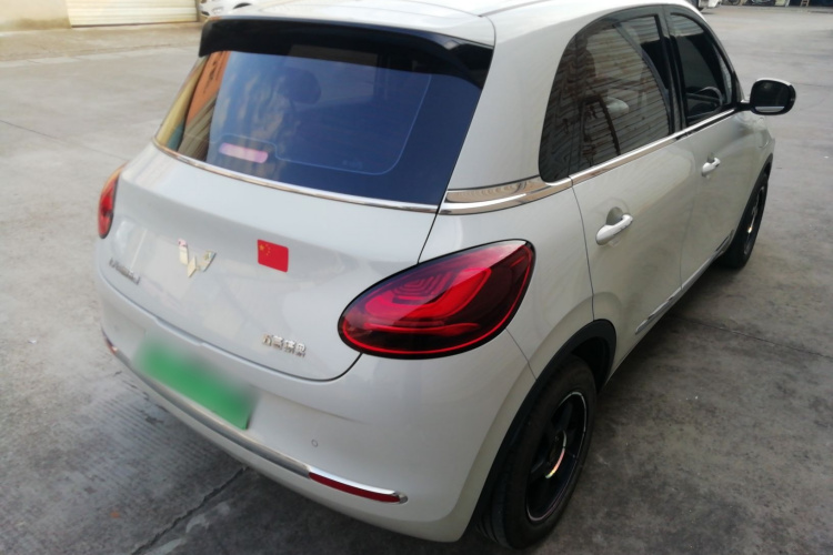 五菱汽车 五菱缤果 2023款 333km 悦享款车身外观7