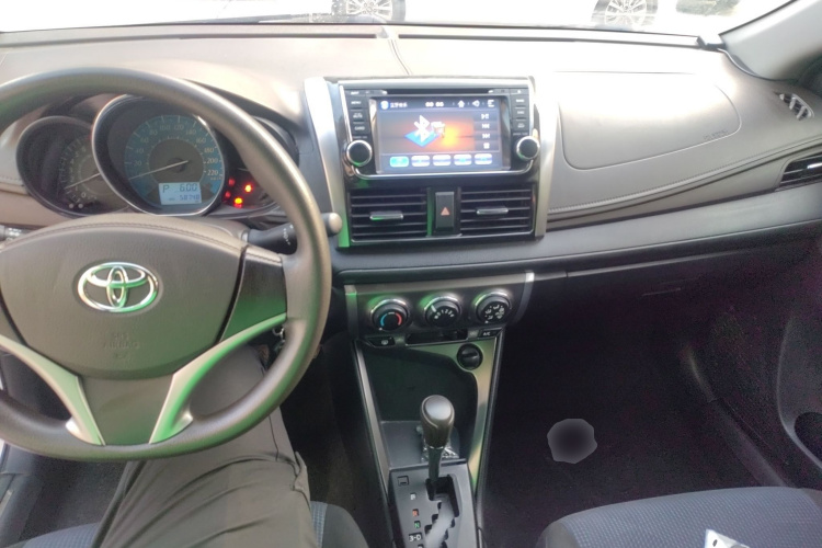 丰田 YARiS L 致炫 2015款 1.5E 自动魅动版中控内饰7002