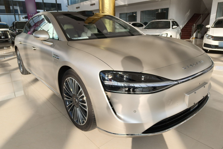 鸿蒙智行 享界S9 2024款 纯电 Ultra 四驱旗舰版车身外观3