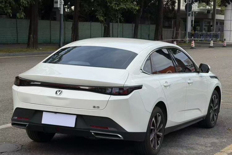 长安 逸动 2025款 蓝鲸 1.5T 500Bar尊贵型车身外观6001