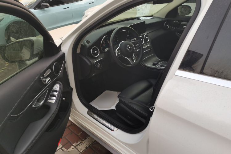 奔驰C级 2019款 改款 C 260 L 运动版局部细节19