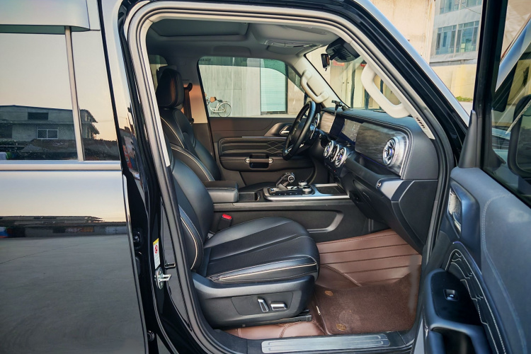 坦克300 2024款 2.0T 征服者中控内饰7007