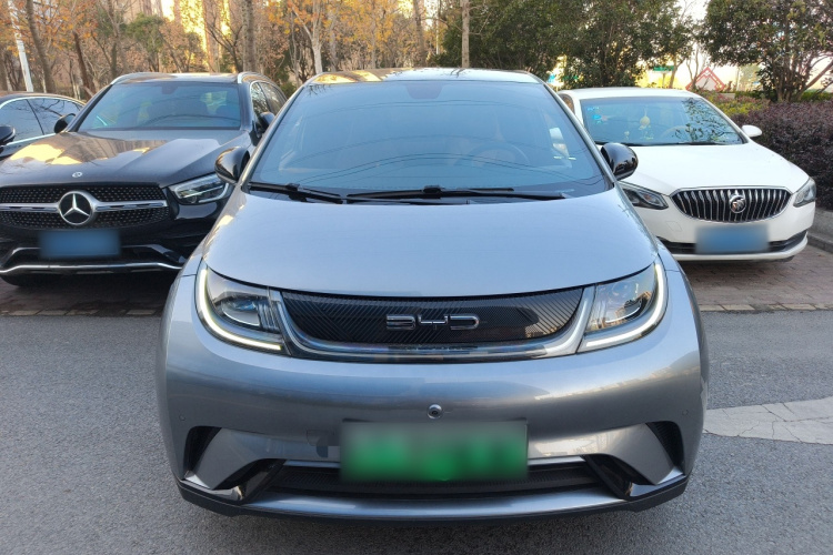 比亚迪 海豚 2023款 420km 时尚版车身外观2