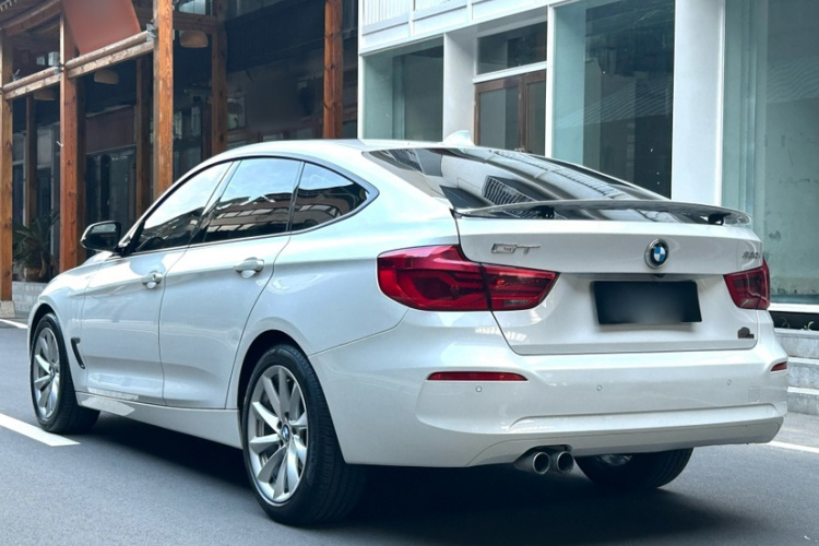 宝马3系GT 2019款 320i 时尚型车身外观6007