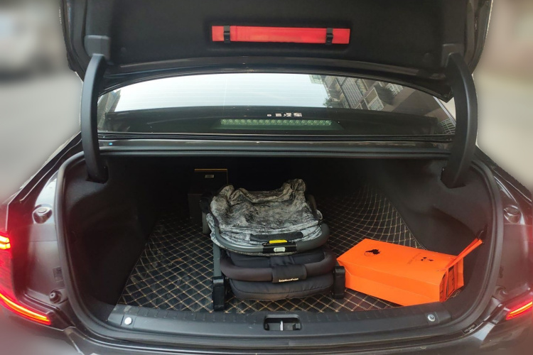 沃尔沃S90 2022款 B5 智远豪华版中控内饰23